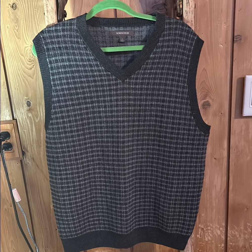 Nordstrom Men's Black and Gray Sweater Vest
